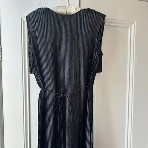 & Other Stories black plissé minidress size 12 NWT